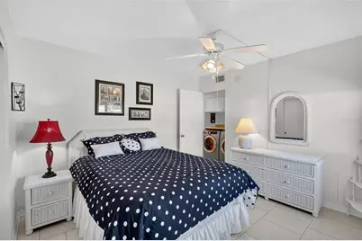 14 Strathmore Boulevard #14, Sarasota, FL 34233 - Photo 24