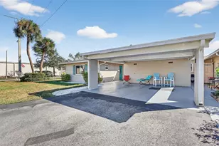 14 Strathmore Blvd, Sarasota, FL 34233 - Photo 2