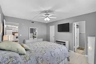 14 Strathmore Blvd, Sarasota, FL 34233 - Photo 18