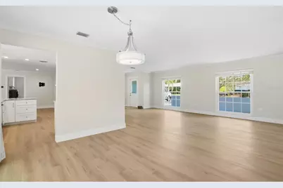 630 Venice Lane, Sarasota, FL 34242 - Photo 10