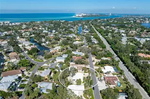 630 Venice Ln, Sarasota, FL 34242 - Photo 40