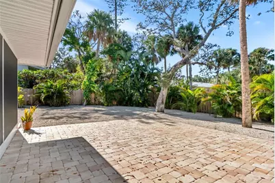 630 Venice Lane, Sarasota, FL 34242 - Photo 34