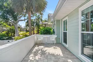 630 Venice Ln, Sarasota, FL 34242 - Photo 6