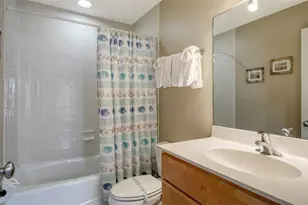 221 17th St N, Bradenton Beach, FL 34217 - Photo 36