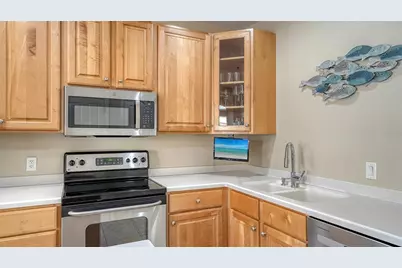 221 17th Street N, Bradenton Beach, FL 34217 - Photo 10