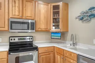 221 17th St N, Bradenton Beach, FL 34217 - Photo 10