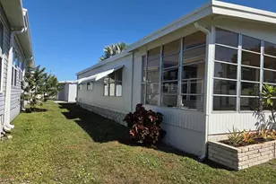 3235 Sweet Bay Terrace, Sarasota, FL 34237 - Photo 8