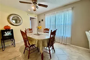 3863 59th Ave W, Bradenton, FL 34210 - Photo 6