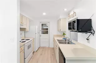 466 Sunnyside Dr, Venice, FL 34293 - Photo 32