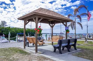 10315 Cortez Road W, Bradenton, FL 34210 - Photo 36