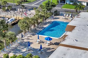 2401 Riverbluff Pkwy, Sarasota, FL 34231 - Photo 34