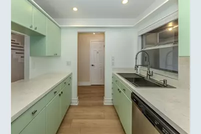 3208 Ramblewood Drive N, Sarasota, FL 34237 - Photo 16