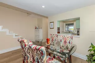 3208 Ramblewood Dr N, Sarasota, FL 34237 - Photo 10