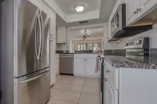 5242 Wedgewood Ln, Sarasota, FL 34235 - Photo 12