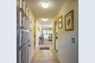 5242 Wedgewood Lane #62, Sarasota, FL 34235 - Photo 4