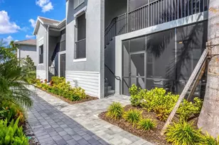 12520 Galapagos Ct, Venice, FL 34293 - Photo 4