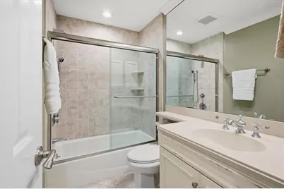 5393 Gulf Of Mexico Drive #211, Longboat Key, FL 34228 - Photo 26