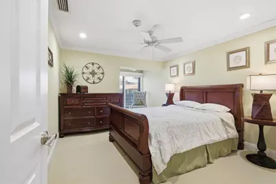 5393 Gulf Of Mexico Drive #211, Longboat Key, FL 34228 - Photo 24