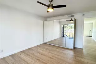 9205 Tudor Dr, Tampa, FL 33615 - Photo 16