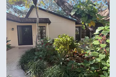 2237 Circlewood Drive #18, Sarasota, FL 34231 - Photo 2