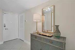 1212 Benjamin Franklin Dr, Sarasota, FL 34236 - Photo 4