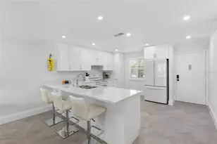 4390 Exeter Dr, Longboat Key, FL 34228 - Photo 10