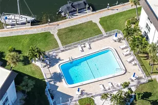 4390 Exeter Dr, Longboat Key, FL 34228 - Photo 28
