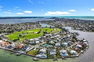 620 North Point Dr, Holmes Beach, FL 34217 - Photo 82