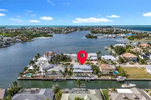 620 North Point Dr, Holmes Beach, FL 34217 - Photo 2