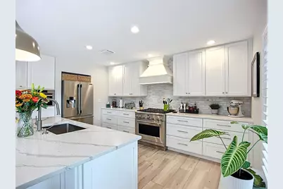 620 North Point Drive, Holmes Beach, FL 34217 - Photo 18