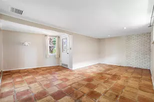 2380 Bay St, Sarasota, FL 34237 - Photo 8