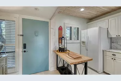 1178 Bird Bay Way #307, Venice, FL 34285 - Photo 4