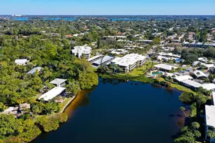 199 Whispering Sands Dr, Sarasota, FL 34242 - Photo 4