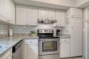 199 Whispering Sands Dr, Sarasota, FL 34242 - Photo 34