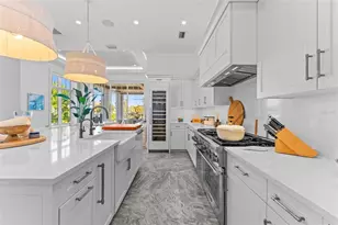 5840 Gulf of Mexico Dr, Longboat Key, FL 34228 - Photo 14