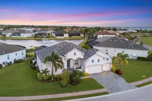 6261 Champions Row St, Bradenton, FL 34210 - Photo 2