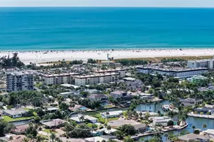 5569 Contento Dr, Sarasota, FL 34242 - Photo 68