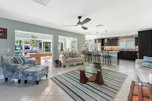 5569 Contento Dr, Sarasota, FL 34242 - Photo 10