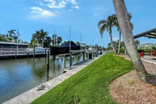 5569 Contento Dr, Sarasota, FL 34242 - Photo 60