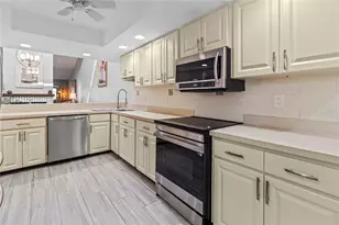 4641 La Jolla Dr, Bradenton, FL 34210 - Photo 6