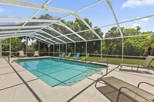 1895 Buccaneer Cir, Sarasota, FL 34231 - Photo 24