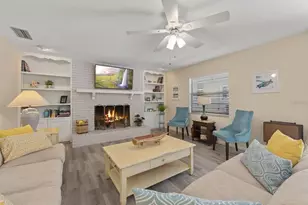 1895 Buccaneer Cir, Sarasota, FL 34231 - Photo 10