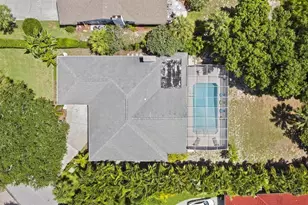 1895 Buccaneer Cir, Sarasota, FL 34231 - Photo 32