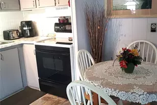 2505 16th St Ct W, Bradenton, FL 34205 - Photo 10