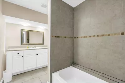 813 Cypress Wood Lane, Sarasota, FL 34243 - Photo 24
