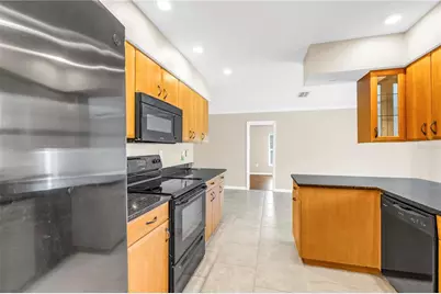 813 Cypress Wood Lane, Sarasota, FL 34243 - Photo 10