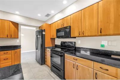 813 Cypress Wood Lane, Sarasota, FL 34243 - Photo 12