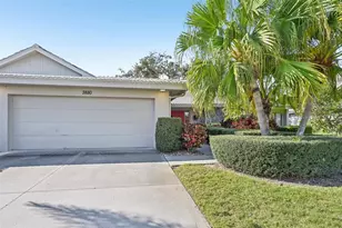 3880 Wilshire Cir, Sarasota, FL 34238 - Photo 2