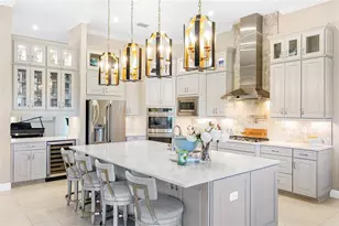 8232 Summer Night Rd, Sarasota, FL 34241 - Photo 10