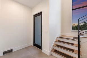 569 Rountree Dr, Longboat Key, FL 34228 - Photo 8